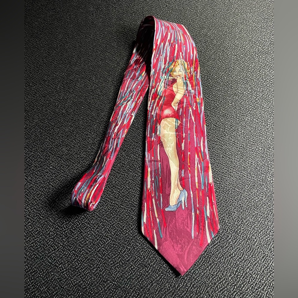 VTG 1993 Pinup Icon by Bernard of Hollywood red Marilyn Monroe necktie